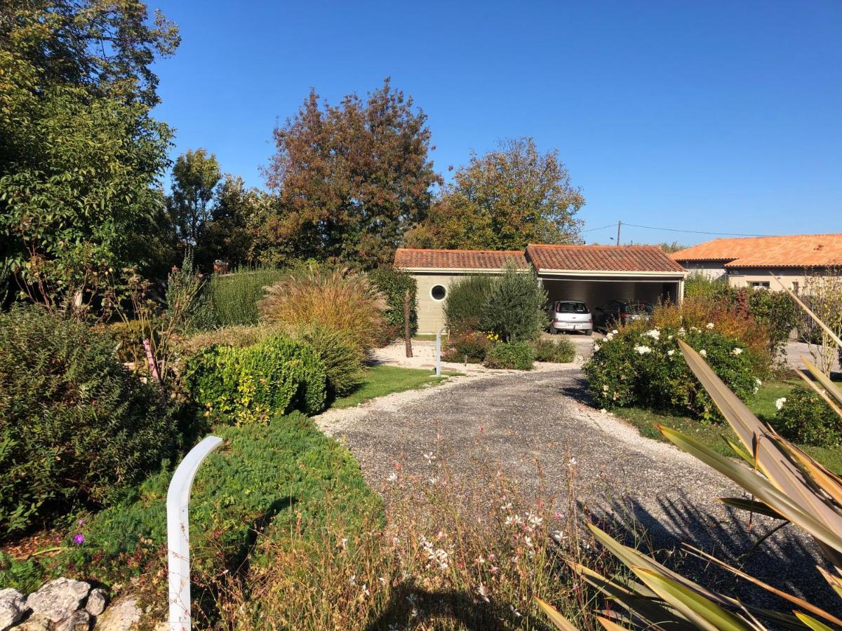 Chambres D Hotes Villa Anani Cosson Alex Barbezieux-Saint-Hilaire Bagian luar foto